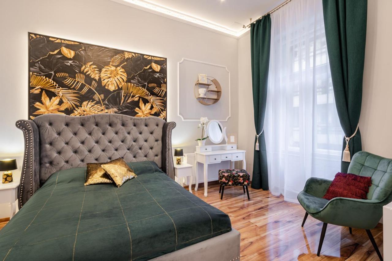 Premium Art Deco Apartment At Broadway // 4Bdr & 3Br Budapest Exterior photo