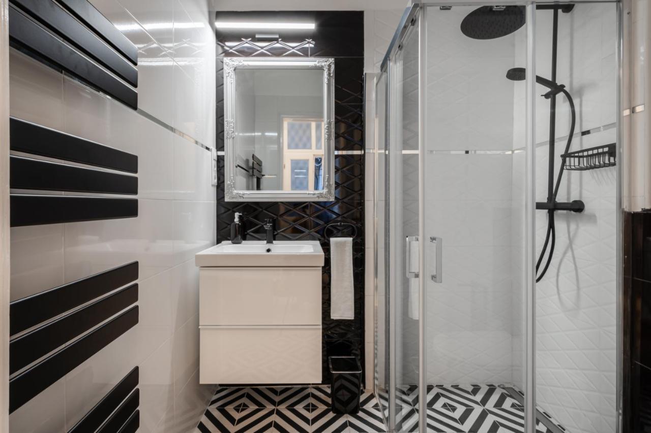 Premium Art Deco Apartment At Broadway // 4Bdr & 3Br Budapest Exterior photo