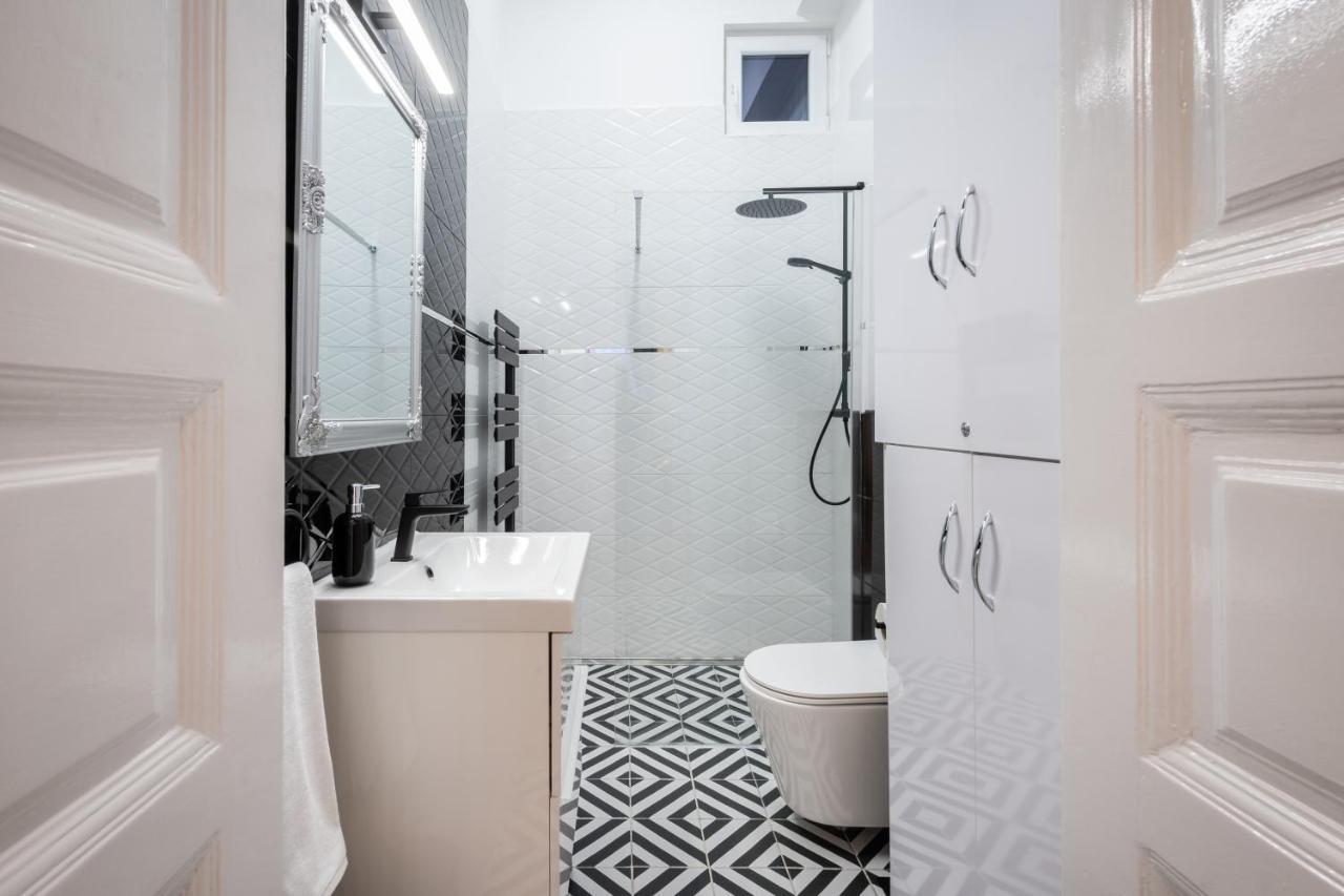 Premium Art Deco Apartment At Broadway // 4Bdr & 3Br Budapest Exterior photo